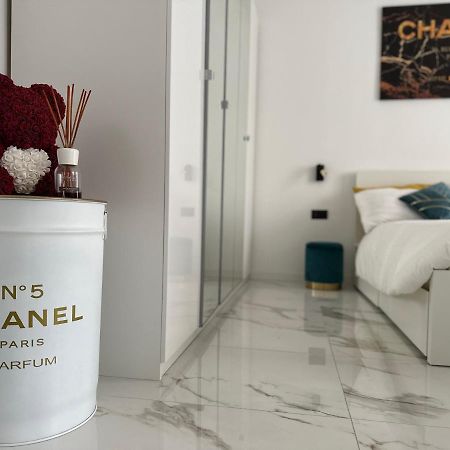 Maison Chanel Milano Esterno foto