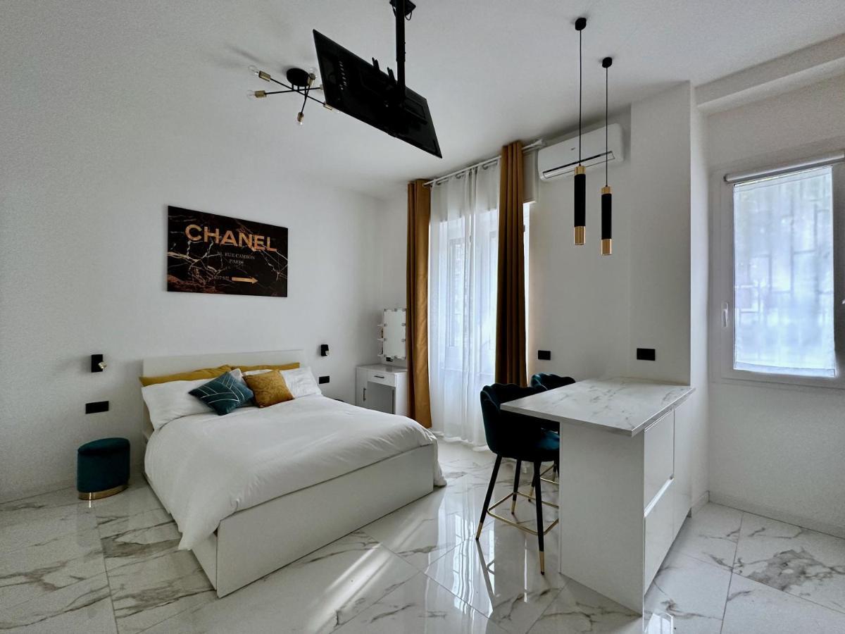 Maison Chanel Milano Esterno foto